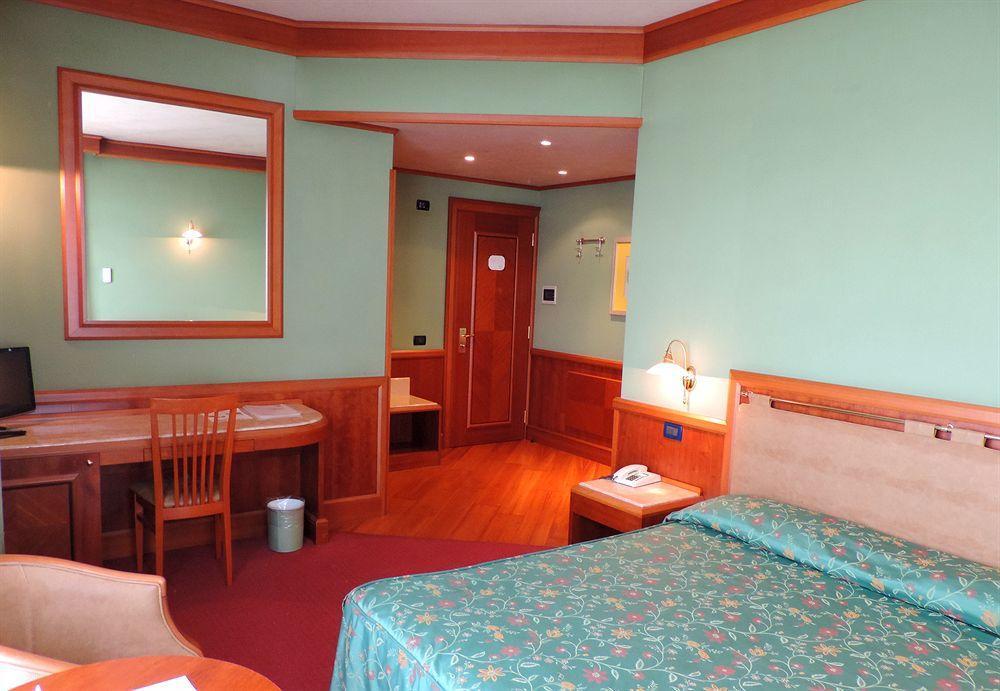 Arosio Hotel Buitenkant foto