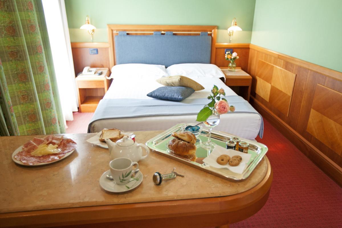 Arosio Hotel Buitenkant foto