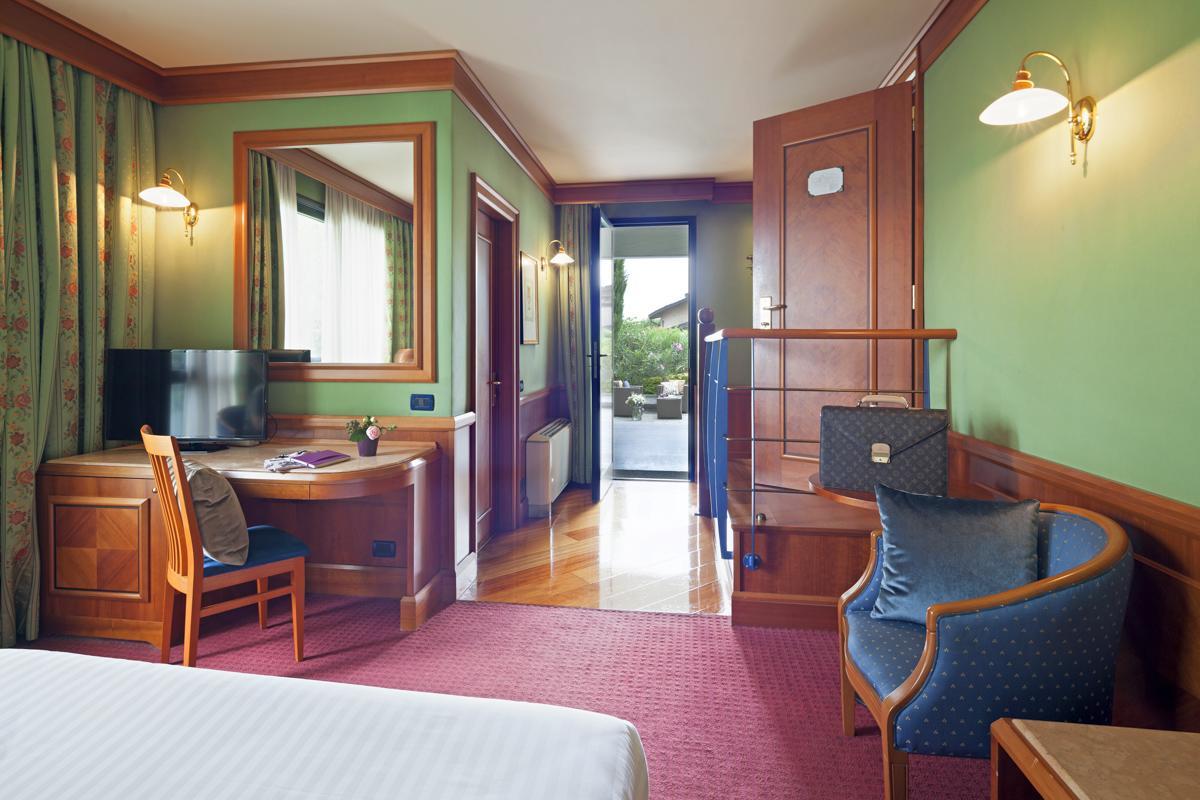 Arosio Hotel Buitenkant foto